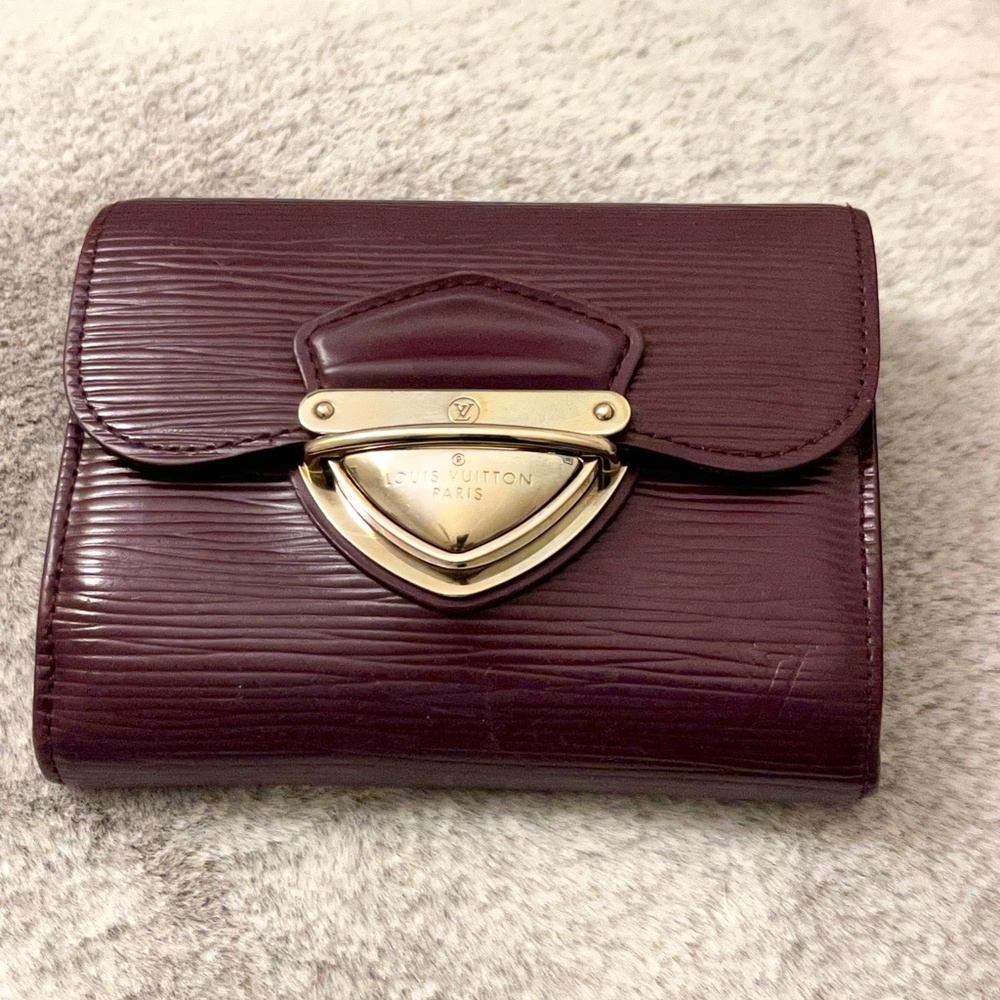 Louis Vuitton Joey Wallet in Epi Leather - Purple/Cassis